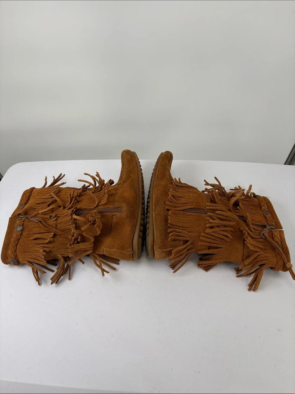 🐨 Minnetonka Kids Triple Fringe Suede Boots - Brown